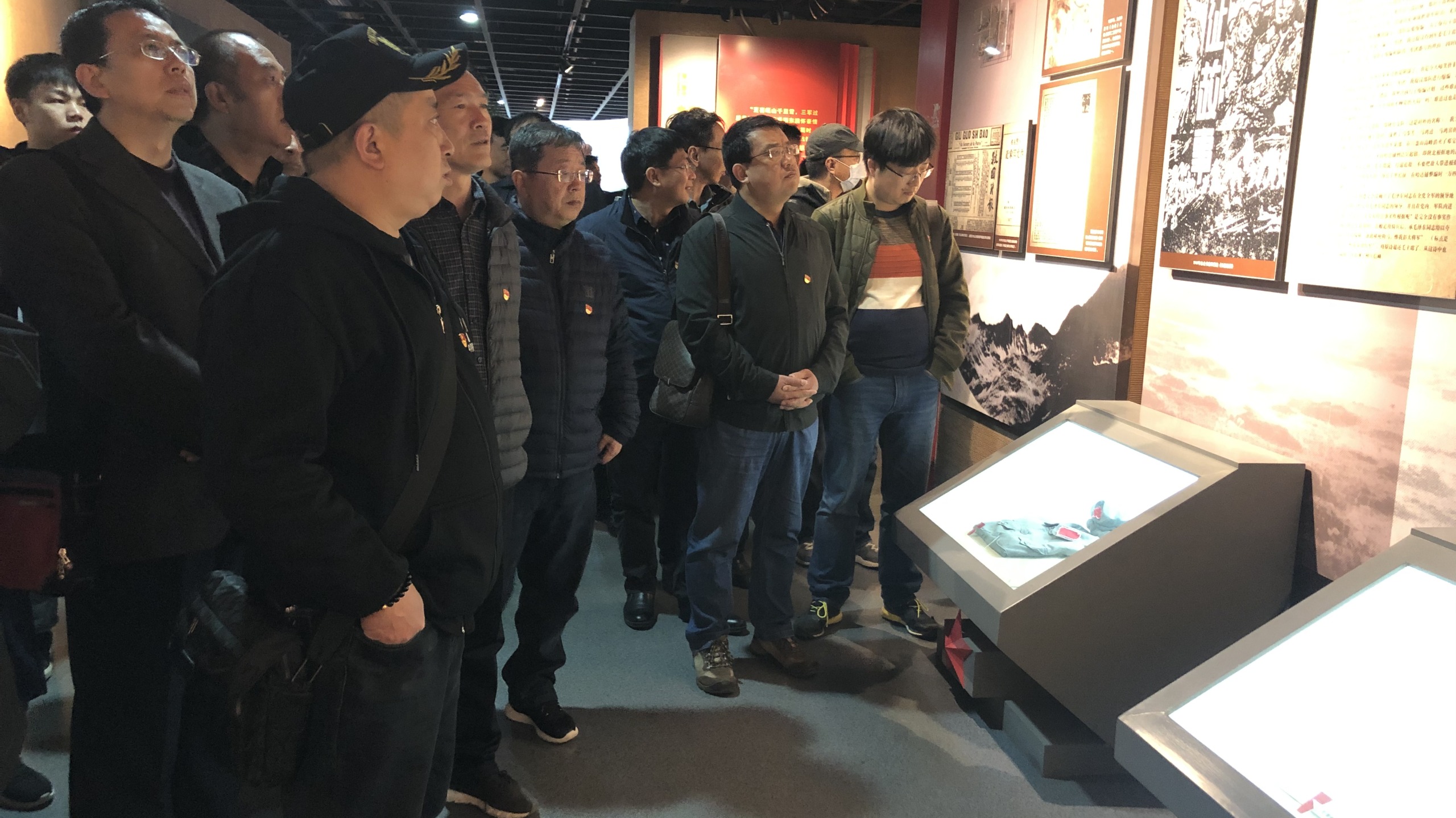 缅怀革命先烈，传承红色基因——后勤党总支赴哈达铺红军长征纪念馆开展“学党史，祭英烈”主题党日活动